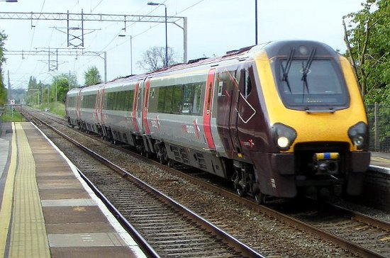 Cross Country Train (C) Ian Roberts